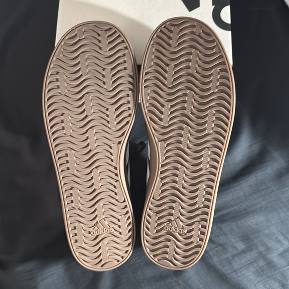 Brand New! Adidas Black and White VL Court Sneakers - Picture 5 of 7